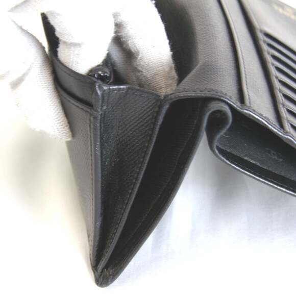 CHANEL Authentic Black Leather Wallet - Picture 9 of 16